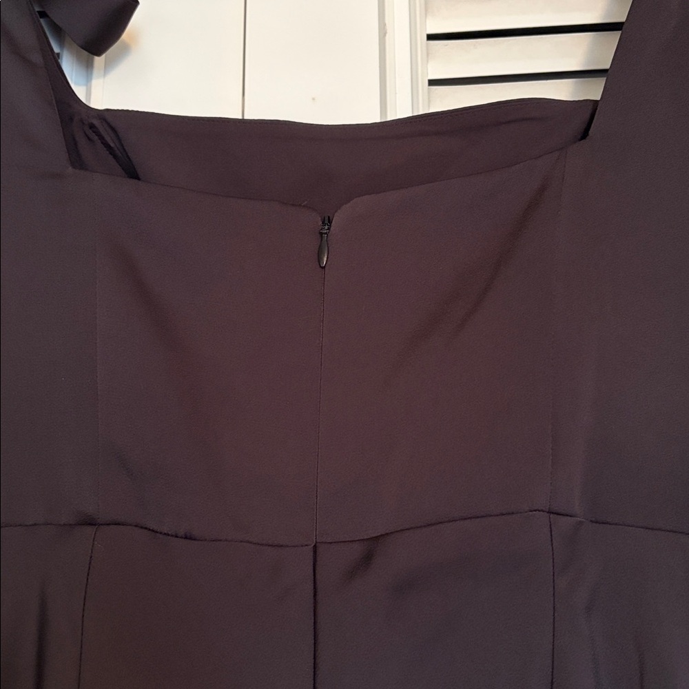 Birdy Grey Elegant Black Dress with Slit and Removable Bows - Picture 5 of 6